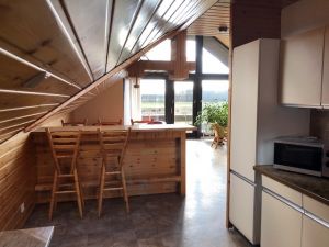 Küche Blickrichtung Wohnbereich - Bild 8: Erholung pur für Mensch und Hund