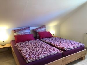 Schlafzimmer mit Doppelbett 200x200 cm - Bild 2: Erholung pur für Mensch und Hund