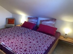 Schlafzimmer - Bild 3: Erholung pur für Mensch und Hund