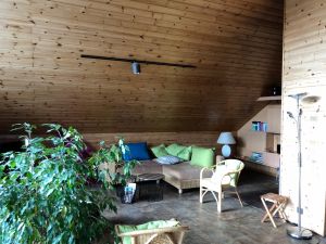 Wohnbereich mit Sofalandschaft - Bild 11: Erholung pur für Mensch und Hund