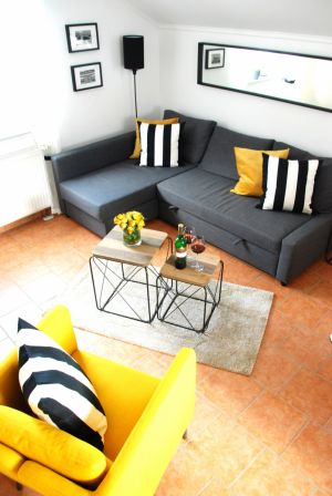 mit gemütlicher Schlafcouch (1,40 x 2,00 m) und Sessel - Bild 3: Lahnperle mit WLAN - Ihr Zuhause im Lahntal, Kinder Hunde willkommen