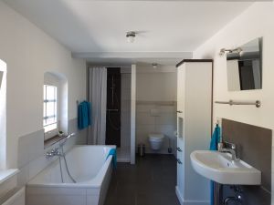 Bild 11: Ferienhaus Kleine Waldkate, 3 Hunde, 2000 m² Garten eingezäunt, ruhige Lage