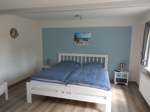 Bild 8: Ferienhaus Kleine Waldkate, 3 Hunde, 2000 m² Garten eingezäunt, ruhige Lage