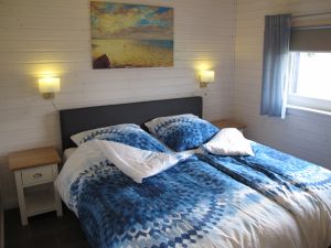 "Bruno"-Boxspringbett 180x200 cm Fernseher - Bild 8: Ferienhaus Sonnenschein für 2-6 Personen, sehr gerne auch mit Hund