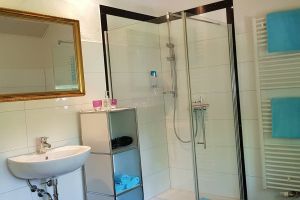 mit beheizbaren Handtuchhalter. - Bild 29: Freistehendes Ferienhaus in paradiesischer Natur für Dich ganz allein.