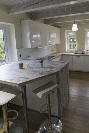 Vollausgestattete Küche mit 
Herd, Spülmaschine, Gefrier-Kühlschrank,etc - Bild 8: Künstlerhaus zwischen Ostsee und Schlei