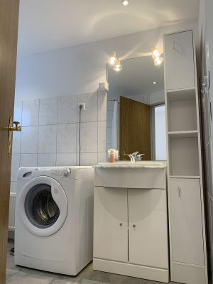 Das Haus hat zwei Bäder. Im einen Bad findest Du eine Dusche, ein WC und eine Waschmaschine - Bild 9: Ferienhaus Muschel an der Nordsee