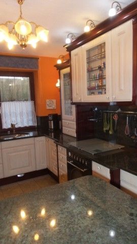 komplett ausgestattete Küche - Bild 2: ReetdachFerienhaus Strandperle in St. Peter-Ording