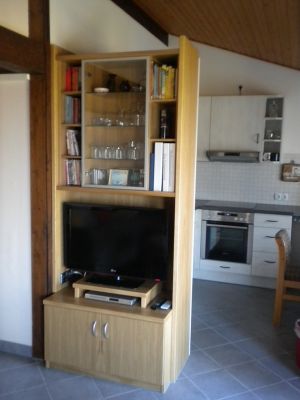 Ein Blick vom Wohnzimmer in die Küche - Bild 4: Ferienhaus Meiß Öfingen