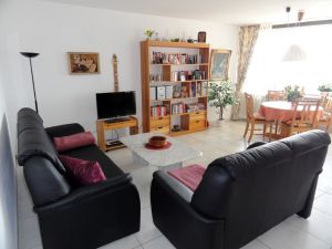 hochwertige Ledersofas, Polsterecke, Flachbildschirm, WLAN ... - Bild 8: Ferienwohnung Müller in Immenstaad - mit wunderschönem See- und Alpenblick