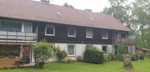 Wir möchten Ihnen unsere Ferienwohnung, die im Wald am Rand von Goslar liegt, vorstellen.
Unsere schöne Stadt Goslar ist eine 1000- jährige Kaiserstadt am nördlichen Harzrand, direkt am Fuße des Rammelsberges. - Bild 6: Fewo Rammelsberger Steigerhaus im Waldhaus