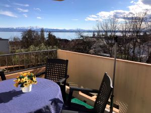 Genießen Sie die tolle Aussicht auf den See und die Schweizer Alpen - Bild 2: Ferienwohnung Grabsch in Immenstaad - mit wunderschönem See- und Alpenblick