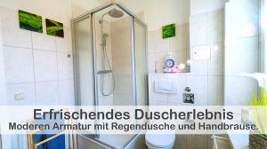 Unsere moderne Dusche ist mit der neuesten Technologien ausgestattet und bieten Ihnen ein unvergleichliches Duscherlebnis. Mit unseren hochwertigen Armatur und Duschkopf können Sie den Wasserdruck und die Temperatur ganz nach Ihren Wünschen anpassen und genießen Sie ein Duschvergnügen auf höchstem Niveau. - Bild 24: Ferienwohnung im Gutshaus, Entschleunigung pur für erholsame Tage