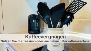 Für den perfekten Start in den Tag bieten wir Ihnen in unserer Unterkunft verschiedene Kaffeemaschinen an. Neben einer herkömmlichen Filterkaffeemaschine haben Sie auch die Möglichkeit, eine Tassimomaschine von Bosch zu nutzen. - Bild 23: Ferienwohnung im Gutshaus, Entschleunigung pur für erholsame Tage