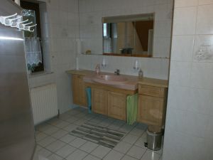 Das Waschbecken - Bild 8: Ferienwohnung Schaub Rhön