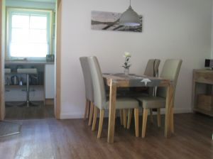 Esstisch mit Verlängerung - Bild 5: Ferienwohnung Marite Scharbeutz-Klingberg