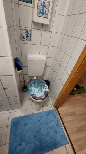 im Duschbad - Bild 13: Norden/ Norddeich Ferienwohnung Stella für 1-3 Personen, Balkon, + Hund