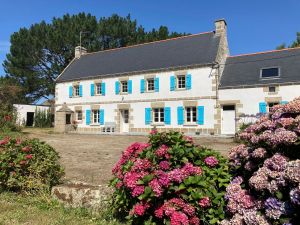 Bild 1: großzügiges Bauernhaus mit Sauna in der Bretagne