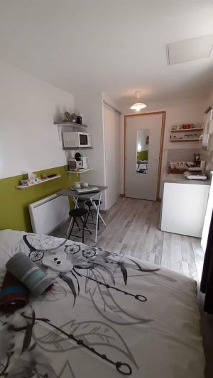 Bild 11: Romantik mit Komfort im Eichenwald, naehe Verdon Schluchten und See