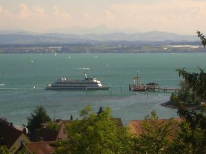 Schiff der Bodenseeflotte beim Anlegen - Bild 22: Ferienwohnung Mehl in Immenstaad/Bodensee - mit Panorama-See- u. Alpenblick