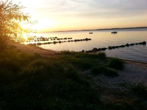 den Abend am Wasser ausklingen lassen - Bild 6: Ferienhaus mit gemütlichem Wintergarten