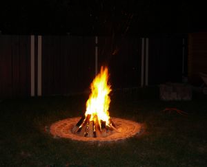 Gemütliche Lagerfeuerstelle - Bild 22: Ferienwohnung am Moosweiher