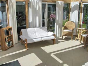 Ferienwohnung mit Wintergarten an der Nordsee - Bild 1: Nordseeheilbad Cuxhaven - Sonnige Wintergarten-Ferienwohnung am Strand