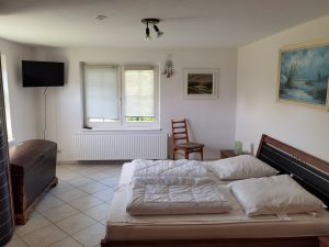 Bild 1: Eingezäuntes Ferienhaus Nora