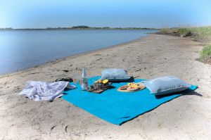 Hin und Wieder, Witterungs- und Saisonbedingt haben wir sogar einen kleinen Strand. - Bild 12: Ferienwohnung direkt am Wasser auf Rügen | Nahe d. Ostsee | Hunde erlaubt