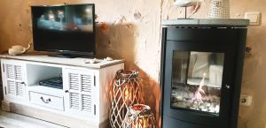 Bild 6: Fewo "Boddenbrise" | eingezäunter Garten | direkt a. Wasser | Nahe Ostsee