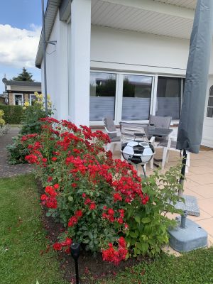 Sonne Terrasse mit kleinem Garten - Bild 1: Ferienhaus „Am Utkiek“