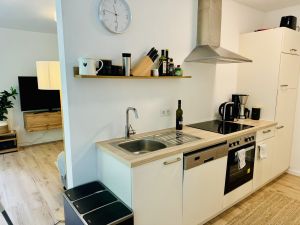 Die vollausgestattete Küche lässt keine Wünsche offen. - Bild 1: Ferienwohnung Winterberg am Hillebachsee