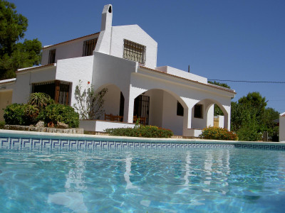 Gepflegtes Ferienhaus mit Privatpool in L'Ametlla de Mar und Strandnähe